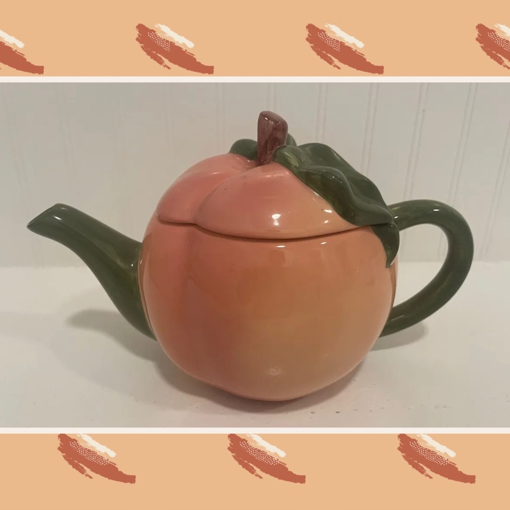 Peach Teapot With Lid By Telaflora 🫖 🍑